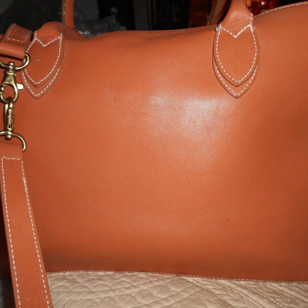 TALBOTS SMALL BRIED CASE.